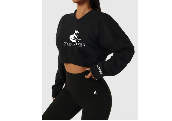 BLACKOUT BADDIE CROP V NECK